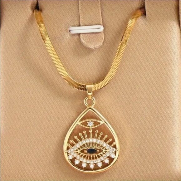 Gold VTG Elegant Gold Blue Evil Eye Rhinestone Chain Pendant Necklace - Picture 2 of 7
